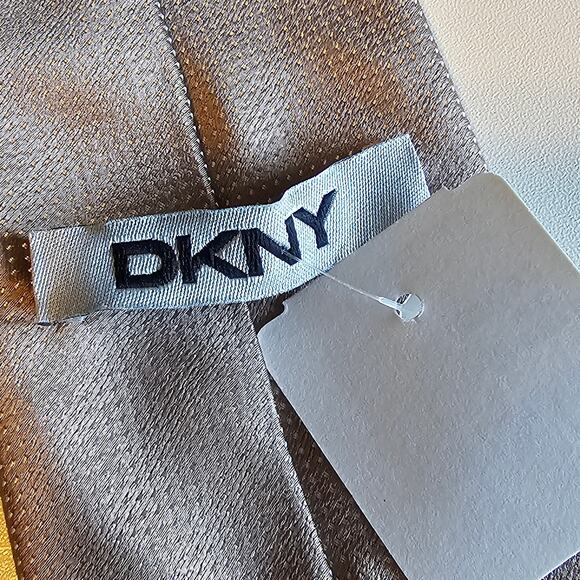 DKNY Men's Tie - Taupe Dotted Necktie - New with Tags - Picture 3 of 5